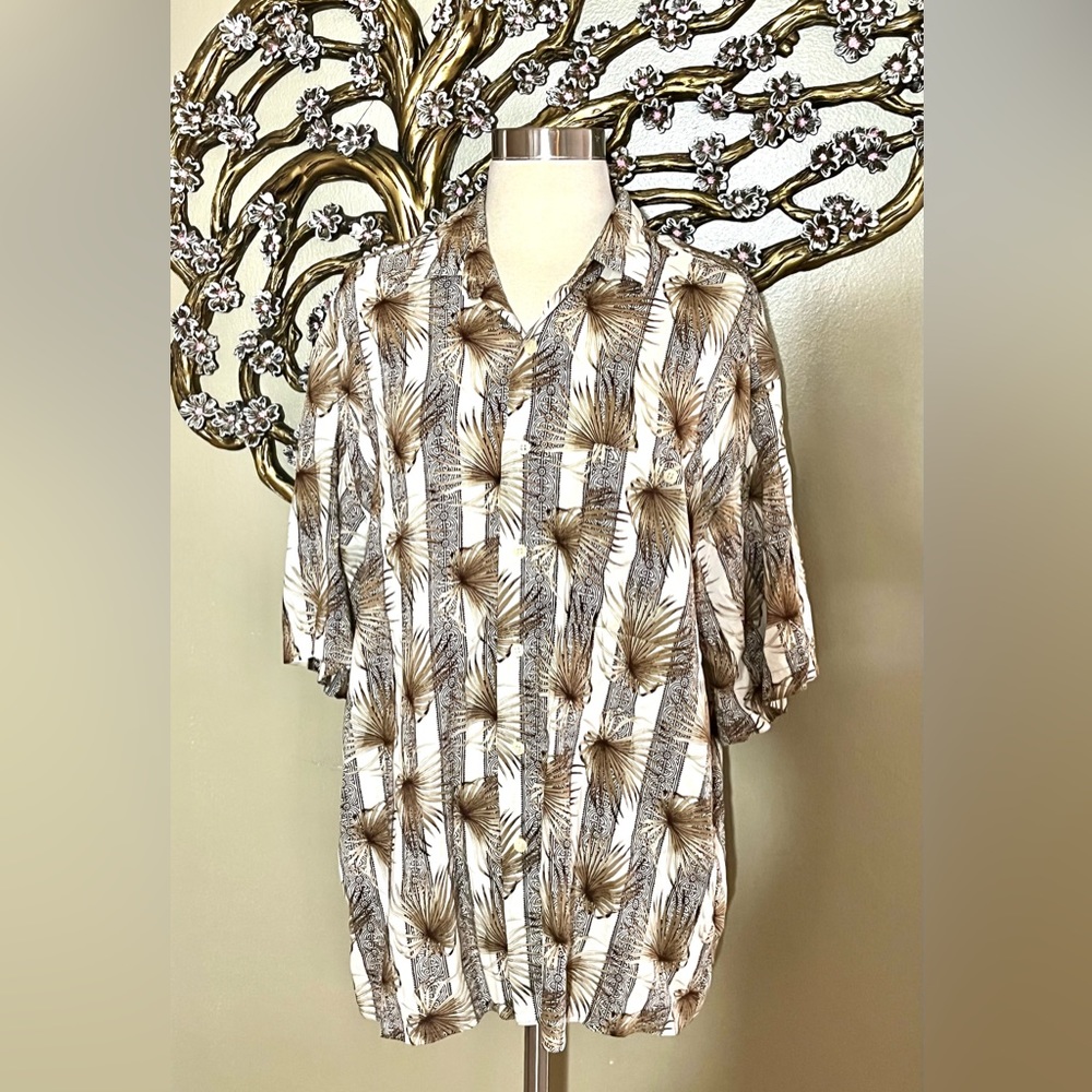 Funky button-up - Picture 2 of 4